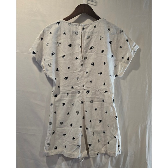 Lush White Black Geometric Triangle Print V Neck Button Snap Short Romper S - Picture 6 of 9